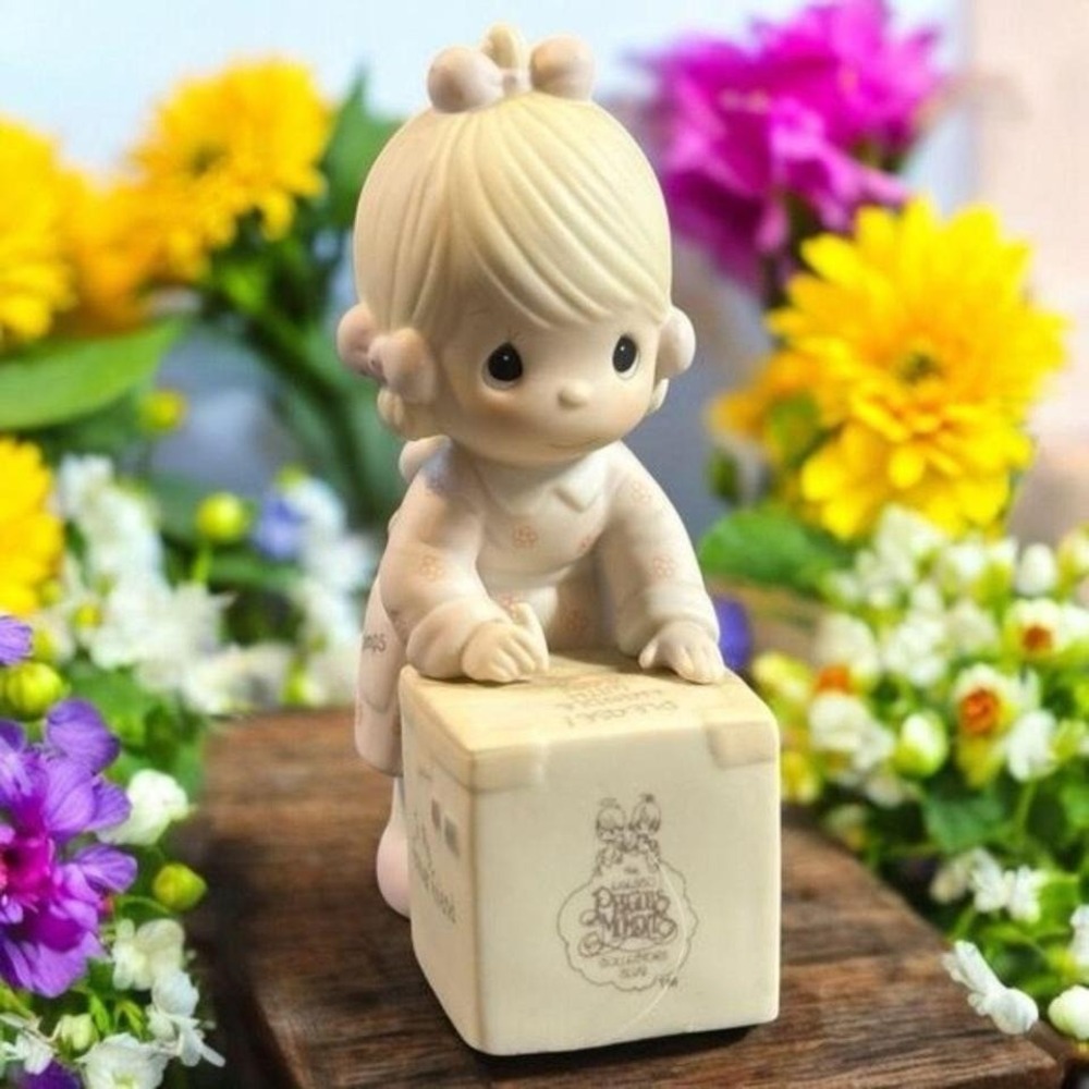 Precious Moments Vintage 1987 "Sharing‎ is Universal" Girl Ceramic Figurine